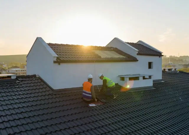 Roof repair service